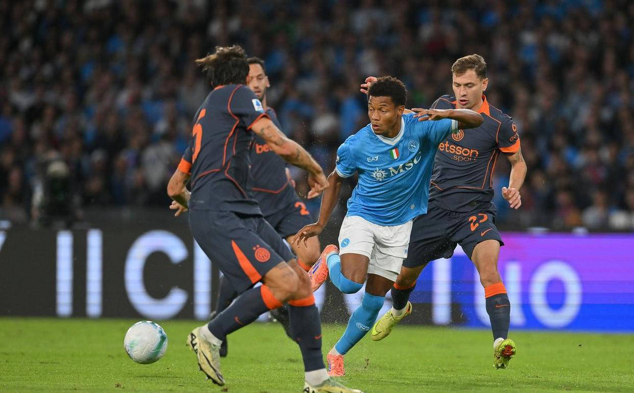 开云体育下载-战马歌曲原唱女版歌词